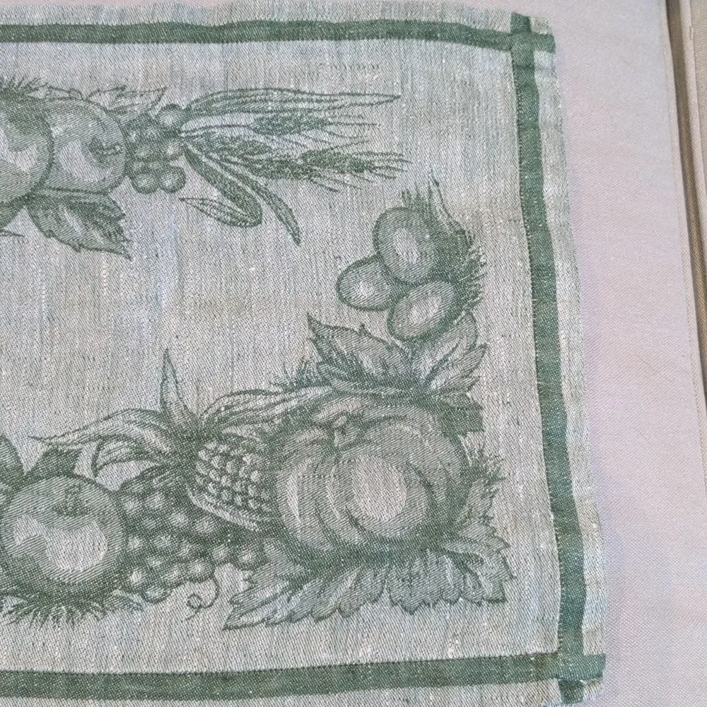 Williams Sonoma Green Linen Autumnal Harvest Fabric Placemats, Set of 4